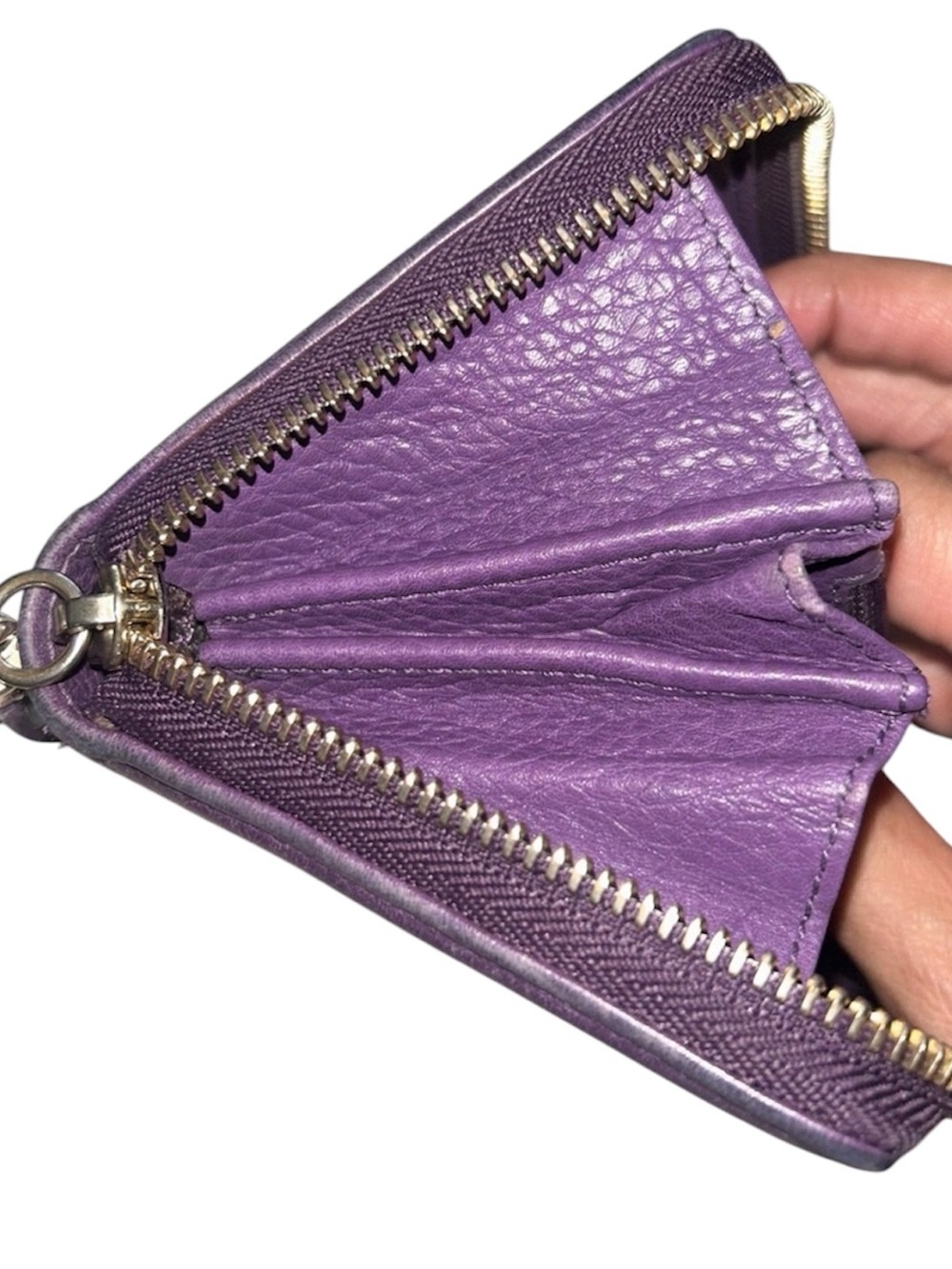 Gucci Purple Embossed Leather Zip Wallet - Picture 3 of 9